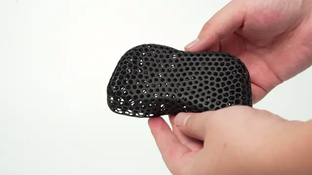 Примеры эластичных 3D-печатных деталей из гибкой смолы для обуви и мягких изделий